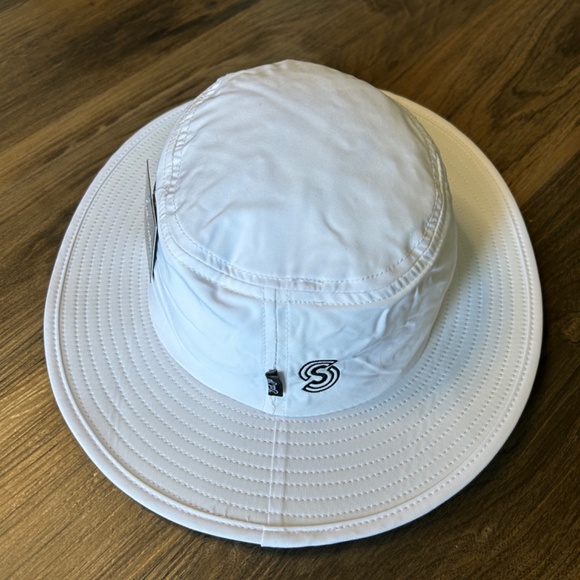 Bad Birdie White Bucket Hat - Picture 3 of 8